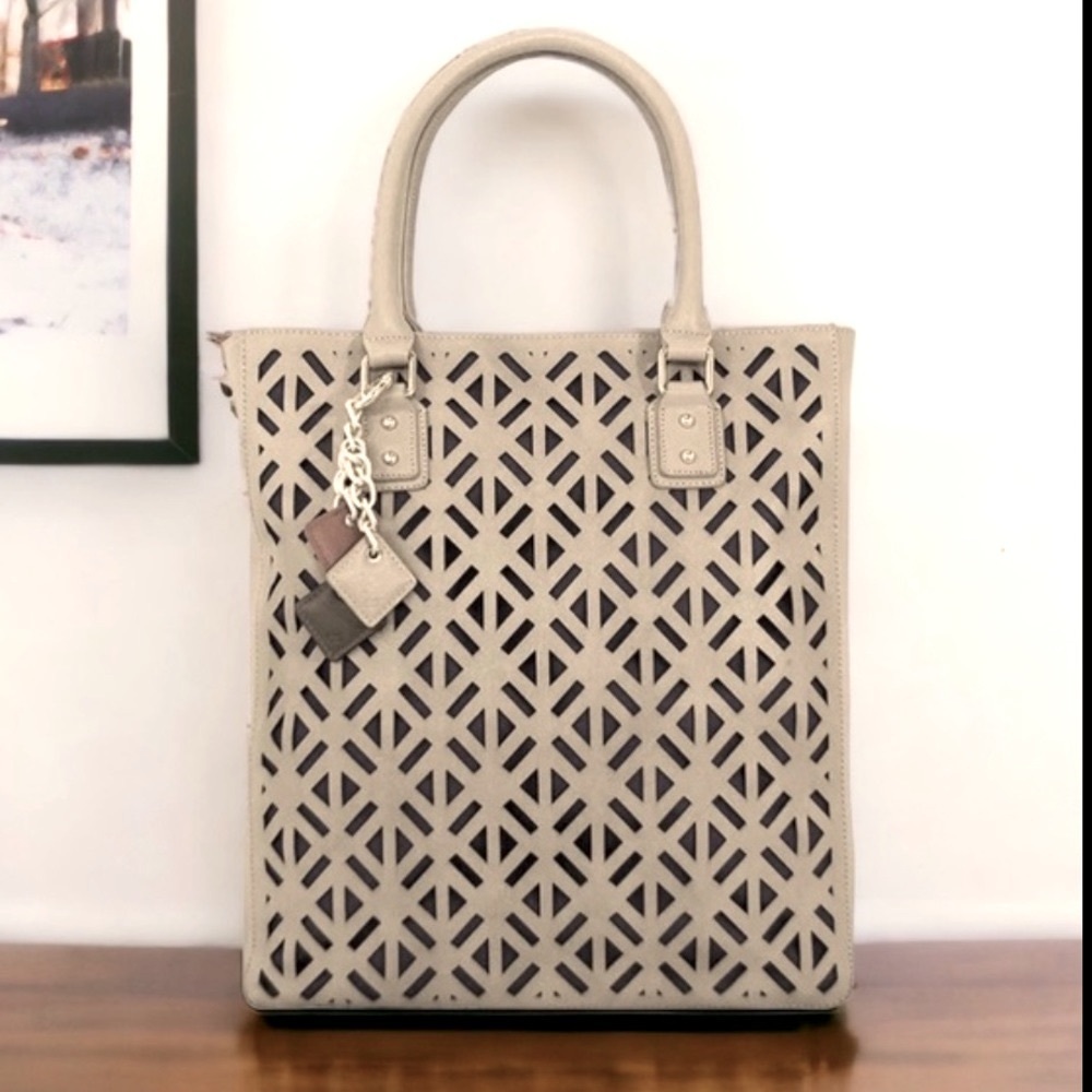 NWT Luminous Leather Tan Satchel Bag Tote Lazer cutouts NWT $109 - Picture 3 of 12